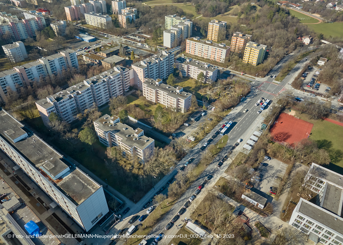 15.02.2023 - Plettzentrum mit Montessori Schule in Neuperlach